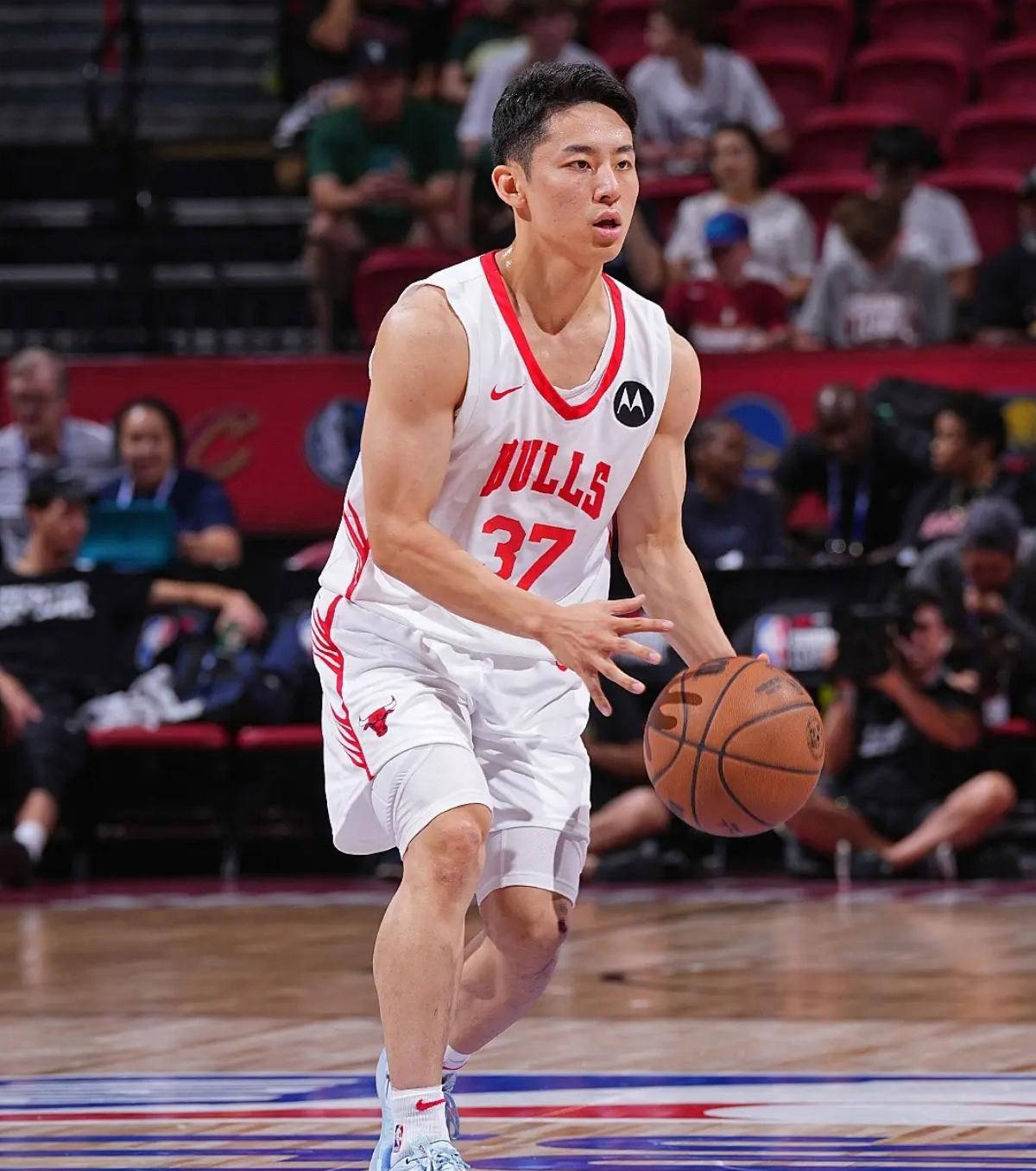 赛后NBA季后赛传出新动向，芝加哥公牛篮板制胜，管理层表态：球迷炸锅，心理建设被强调的简单介绍