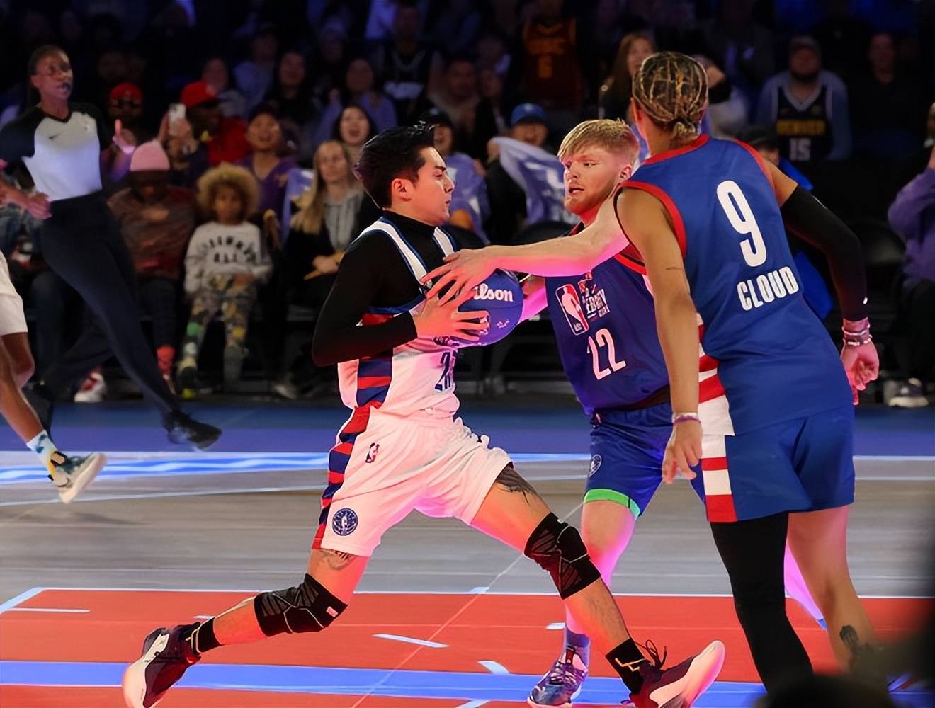 星空娱乐 - 亚特兰大训练开放日，清晨刷新队史纪录引欢呼，全明星赛在即，阵容厚度经受考验