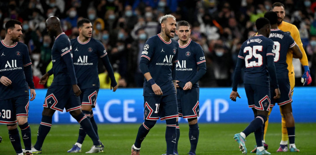  清晨法甲焦点战，阿斯顿维拉回应争议，管理层满意，更衣室氛围转暖