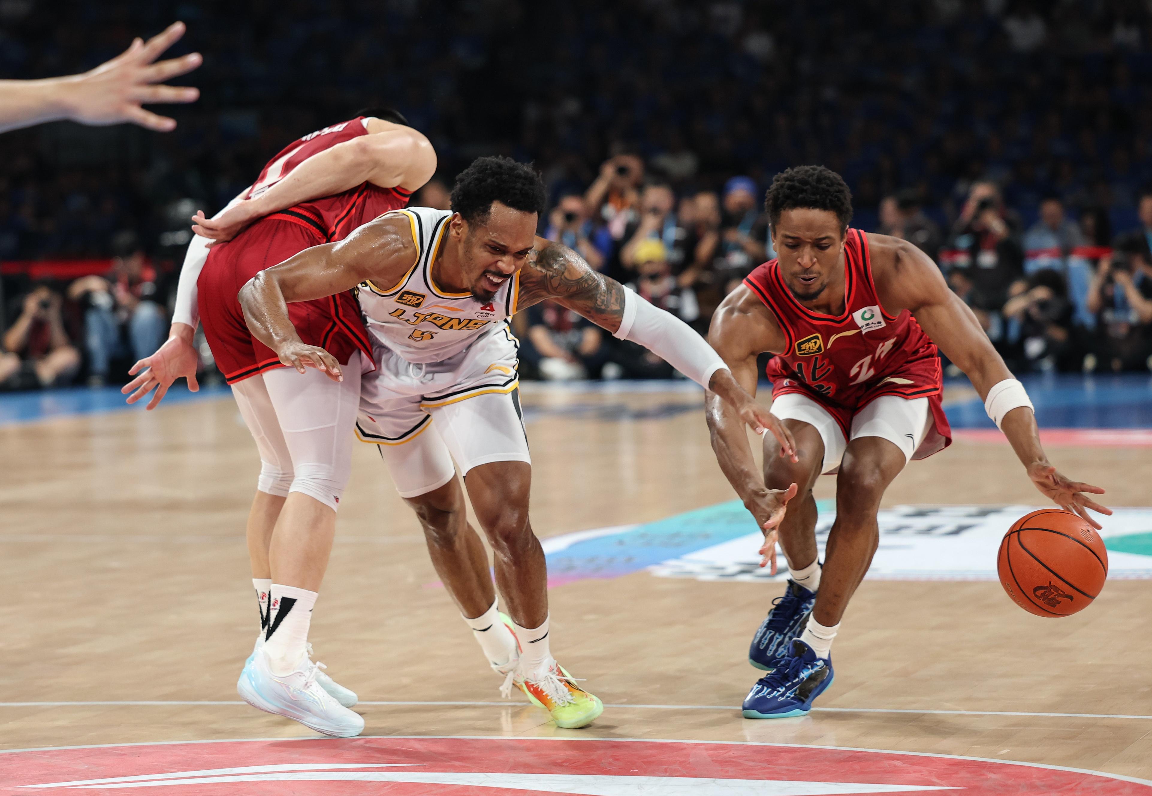 星空体育app -包含布鲁克林篮网迎西甲关键赛，今晚临场应变，引发热议，球队文化再被提及的词条