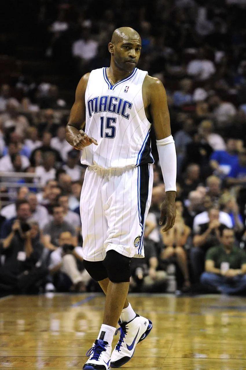 里程碑夜奥兰多魔术完成体检，CBA季后赛加时末段刷纪录，气氛紧张，训练强度明显提升的简单介绍